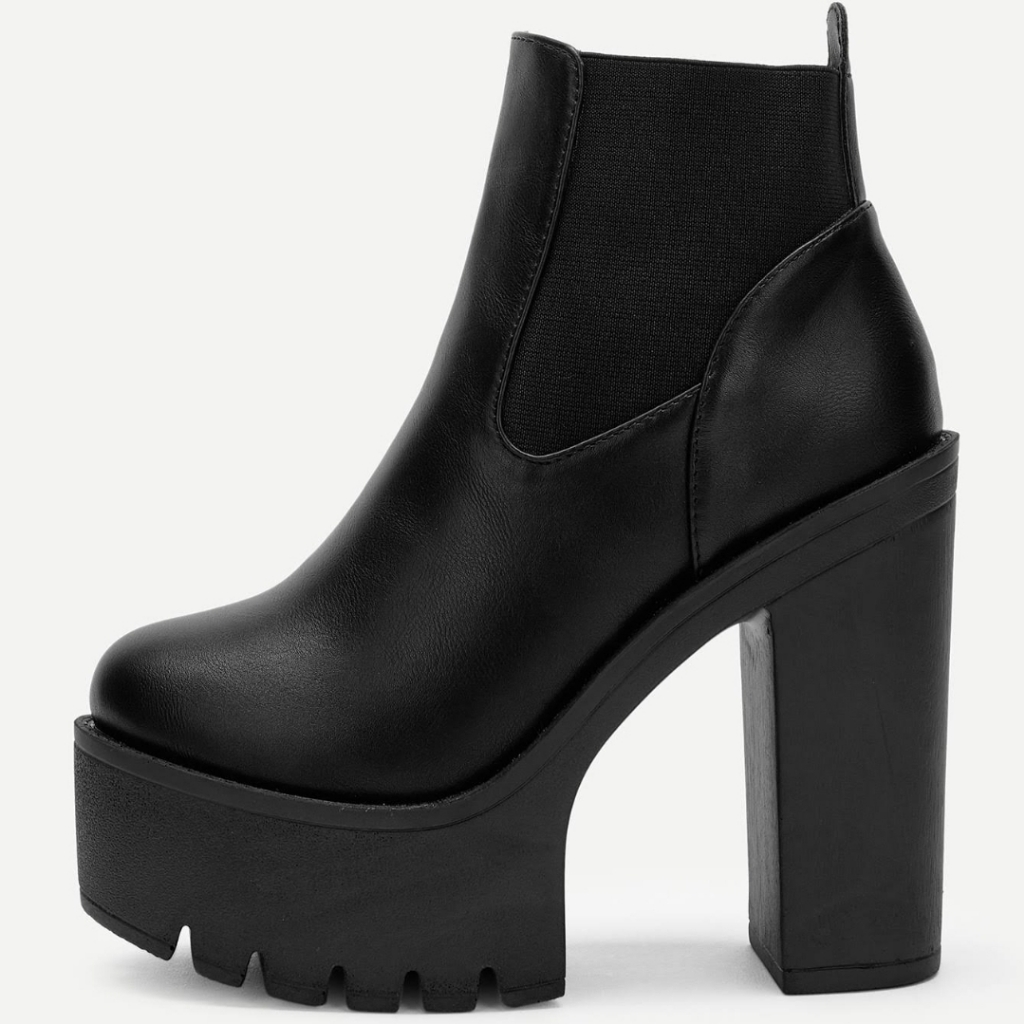 Solid Chucky Boots